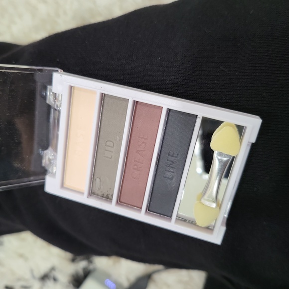 elf makeup set - Picture 2 of 3